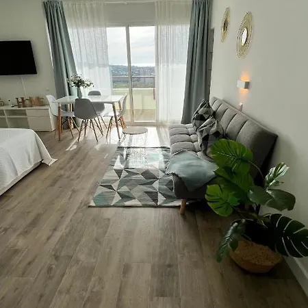 Sea View By Laura 马尔韦利亚