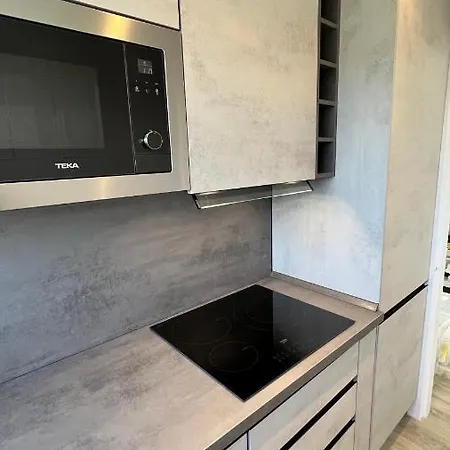 Sea View By Laura 马尔韦利亚